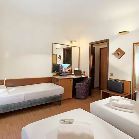 Hotel Concorde Fiera Saronno Exterior foto